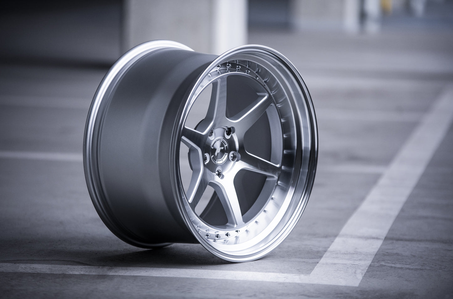 Japan Racing JR-43 18 Zoll