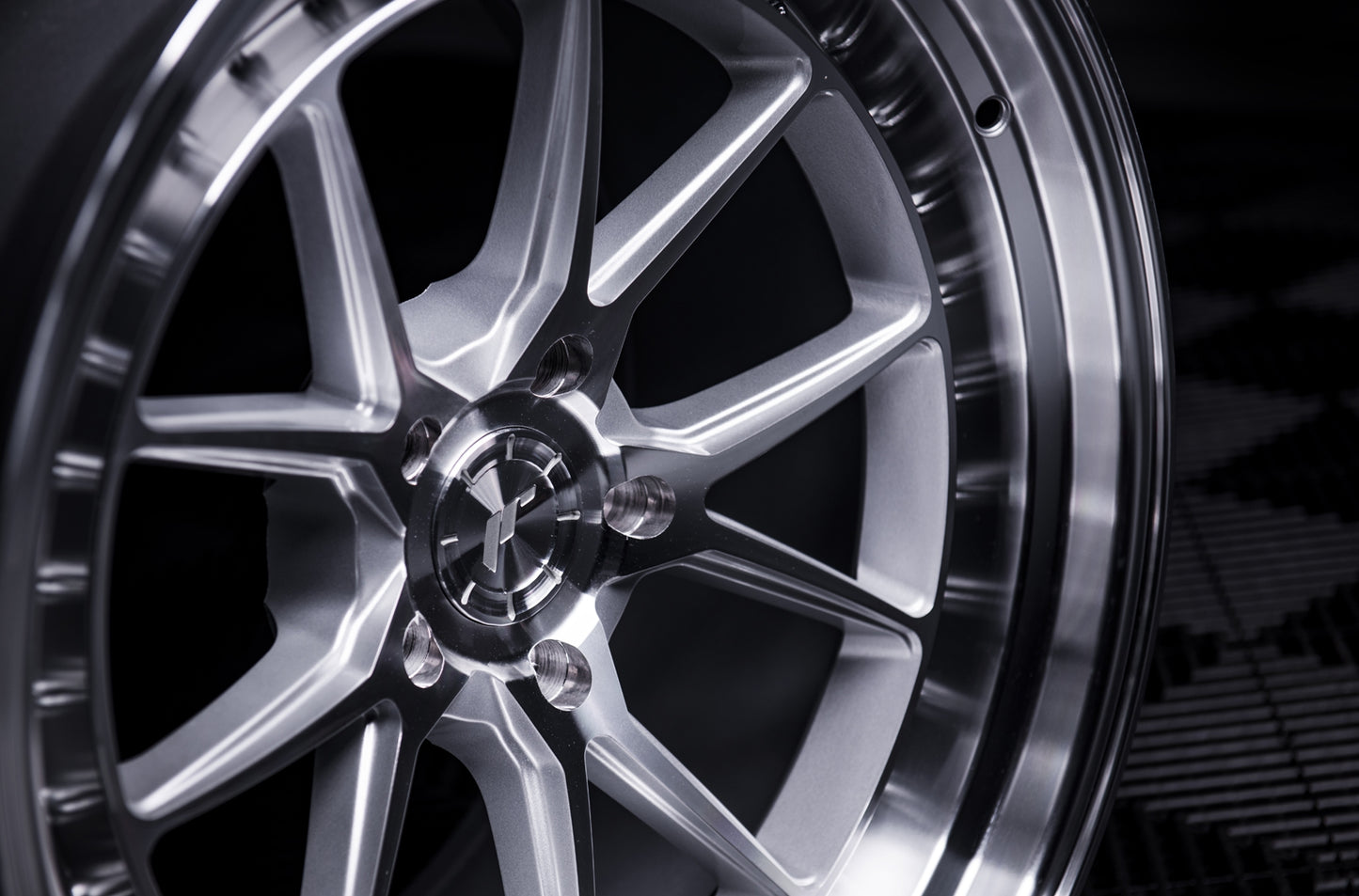 Japan Racing JR-39 18 Zoll